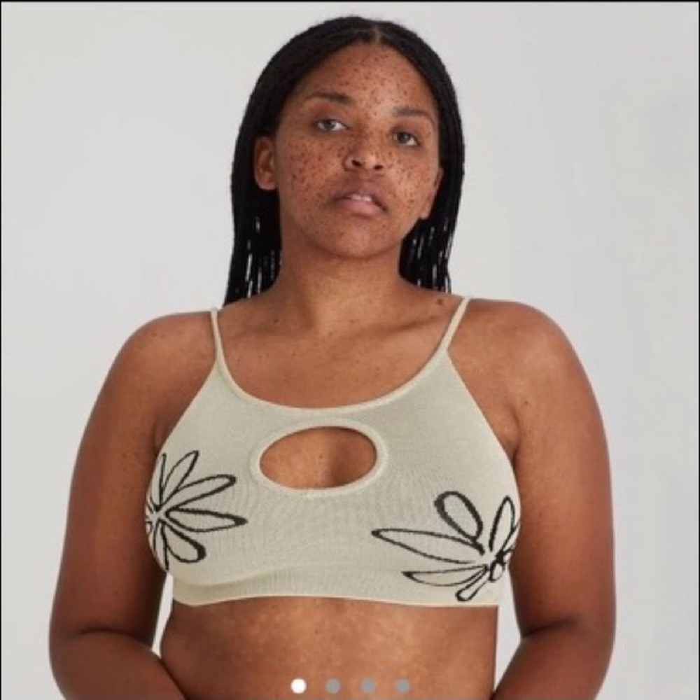Paloma Wool Hibiscus Crop Top, White with Black Flower Print